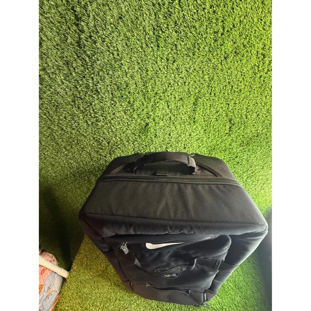 Nike‎ FIFTYONE49 Cabin Roller Bag Wheeled Suitcase Luggage Black 26